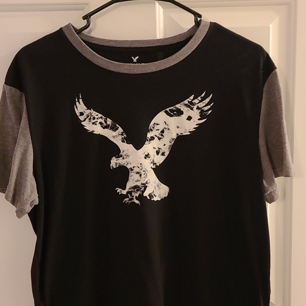 American Eagle T-shirt Size Medium